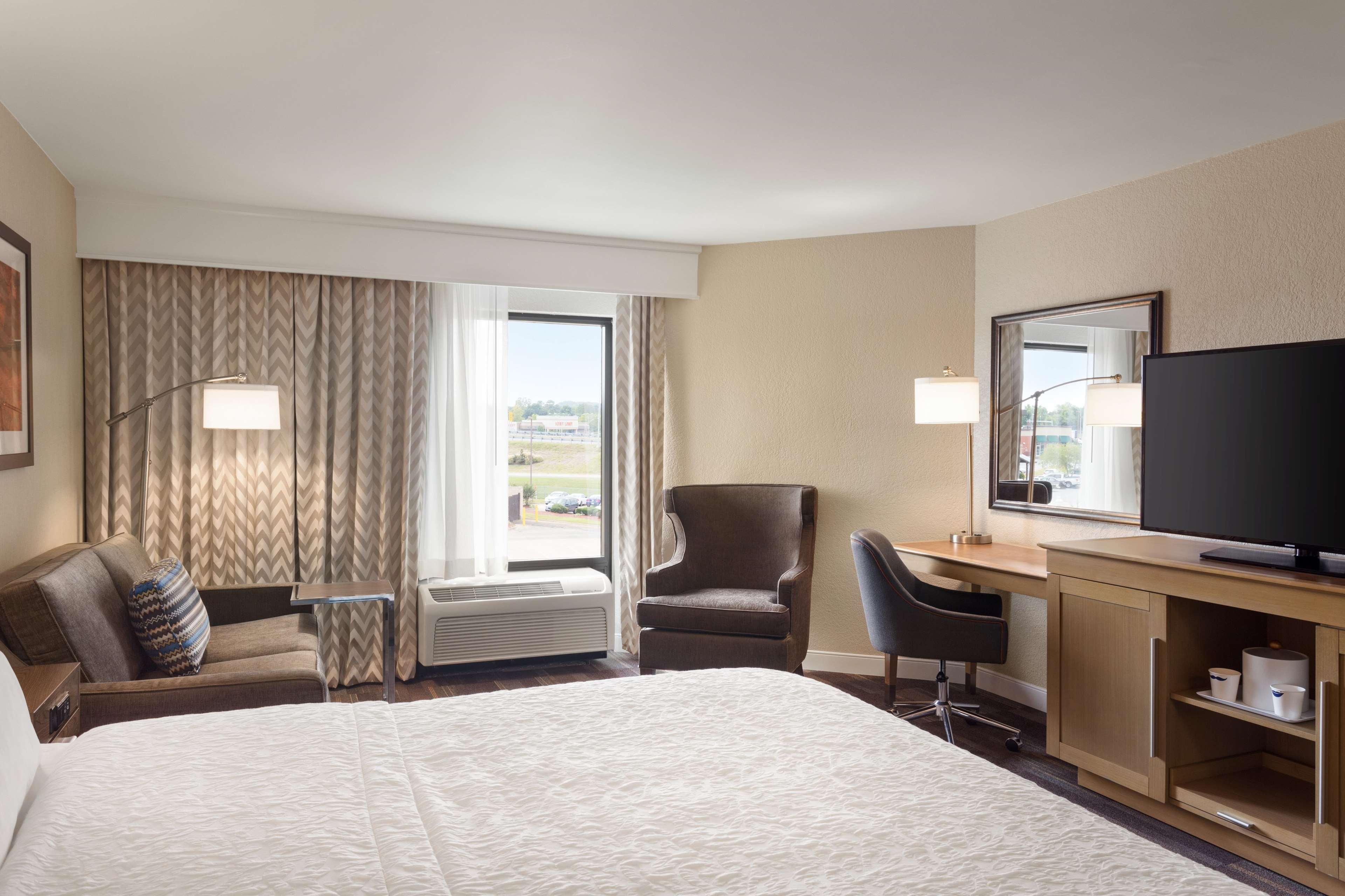 Hampton Inn By Hilton Fort Smith Bagian luar foto