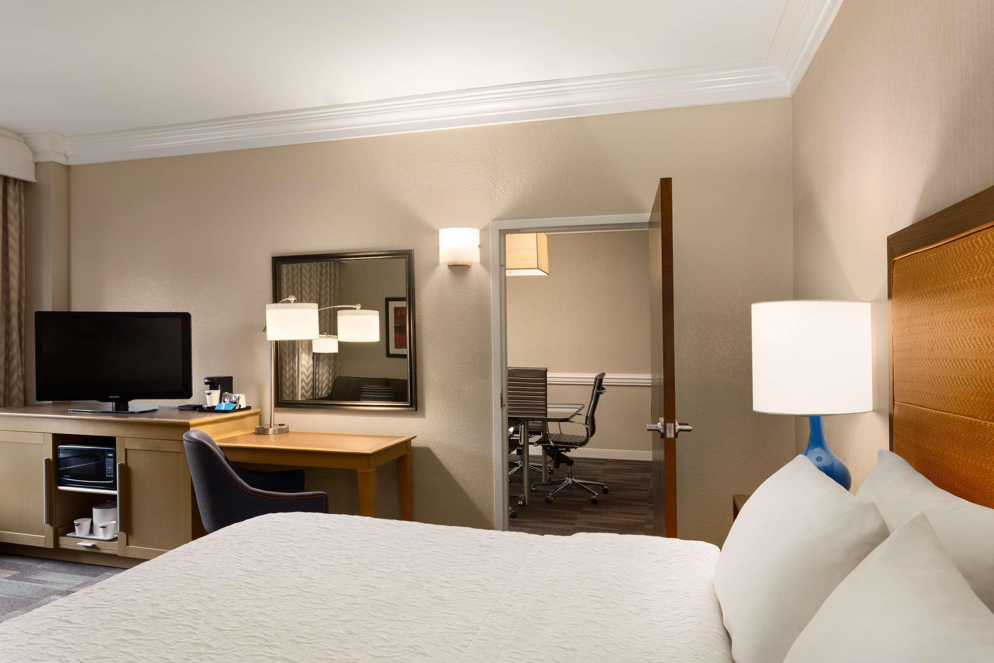 Hampton Inn By Hilton Fort Smith Bagian luar foto