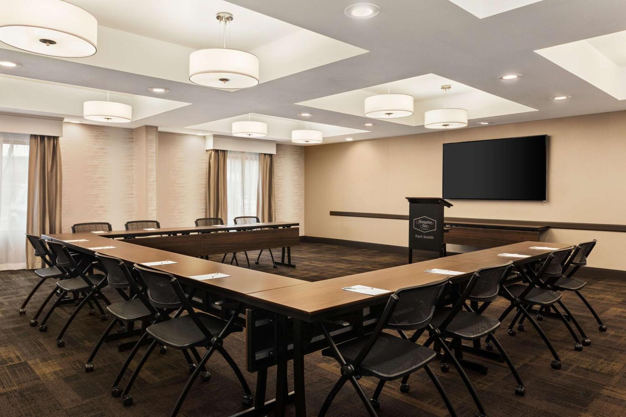Hampton Inn By Hilton Fort Smith Bagian luar foto