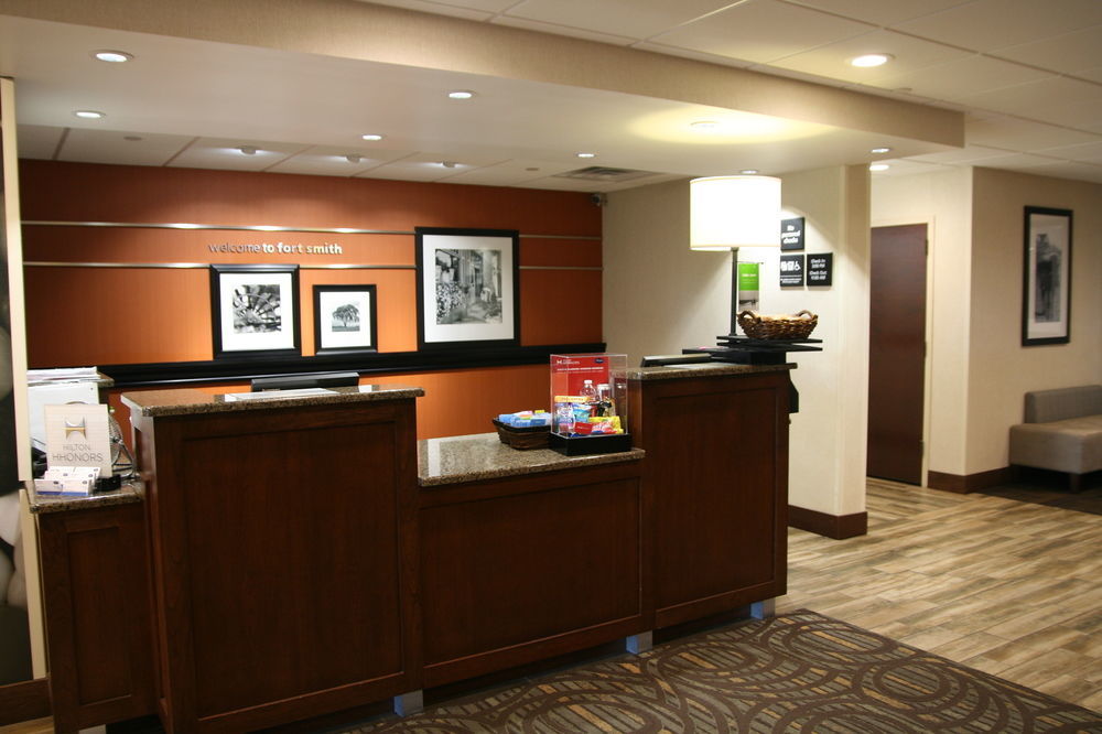 Hampton Inn By Hilton Fort Smith Bagian luar foto