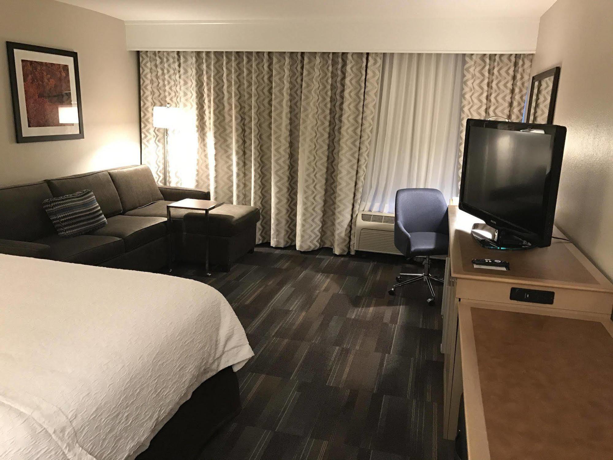 Hampton Inn By Hilton Fort Smith Bagian luar foto